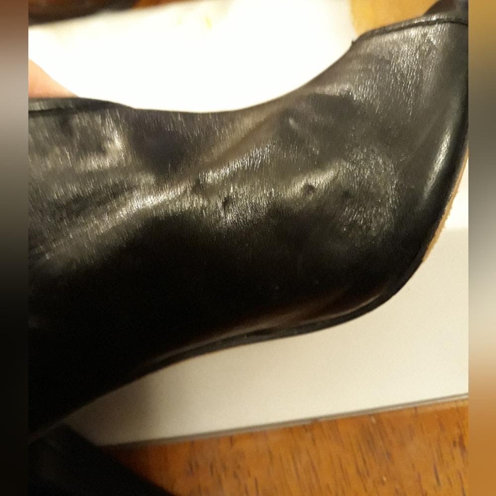 Vince Camuto Black Leather Back Zipper Women's Sz 6B Boots - Picture 8 of 11